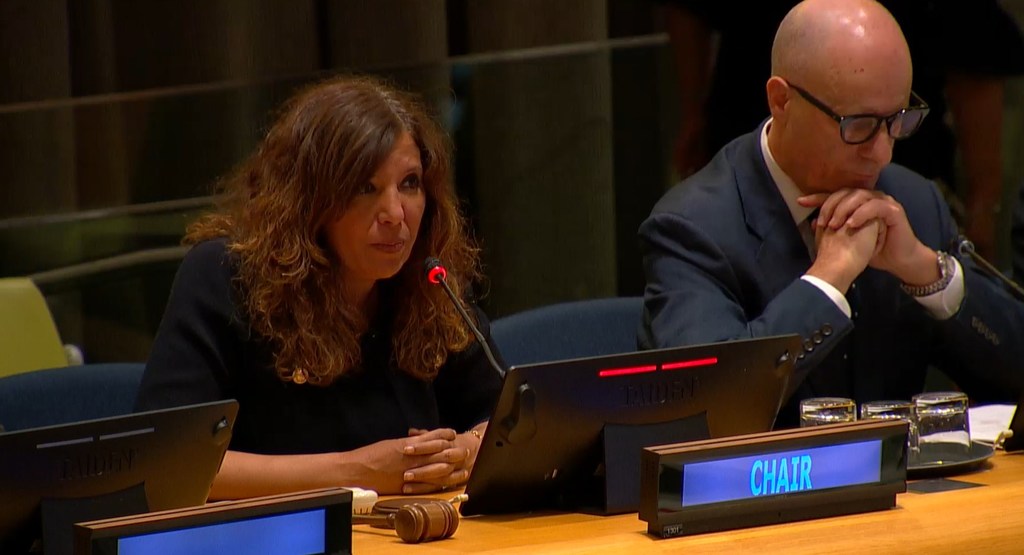 المخرجة التونسية المرشحة لجائزة الأوسكار كوثر بن هنية، تتحدث في ندوة في مقر الأمم المتحدة عن فيلمها